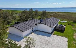 Lovely Home In Hurup Thy With Wifi - Helligsø