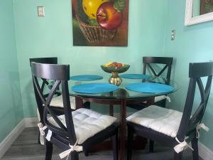 Convenient and Private Downtown 1BR Near Beach