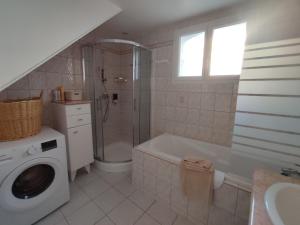 Gîte confortable avec cheminée et parking, proche Verdun - FR-1-585-159