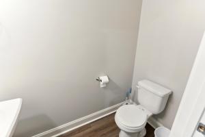 Biltmore Luxury 1513 #8 Townhomes l 2Bd 2 Bth