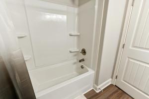 Biltmore Luxury 1513 #8 Townhomes l 2Bd 2 Bth