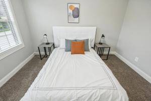 Biltmore Luxury 1517 #2 Townhomes l 2Bd 2 Bth