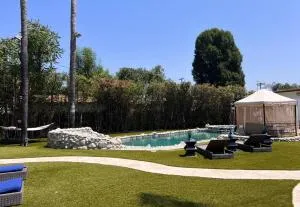 Luxury Oasis in Central Encino w Pool & Spa - Reseda