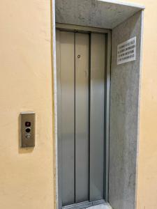 Affittacamere THE SHUTTLE - al porto - fortezza - vicino Prefettura