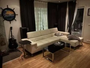 sailors house - 凯夫拉维克