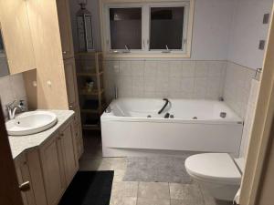 sailors house - 3hvězdičkové hotely ve městě Keflavík