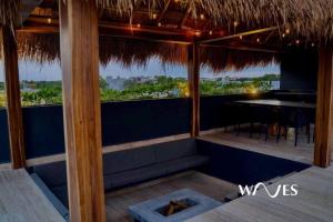 Natural Lighted Boho Chic Studio with Private Pool by Waves