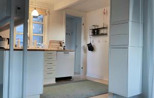 2 Bedroom Lovely Home In Grenaa