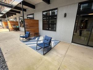 Industrial Loft Living 2BR 2BA