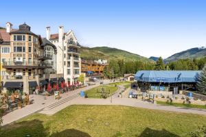 Lion Square Lodge East 313A