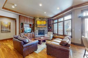 Lion Square Lodge Tower T401