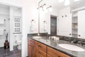 Classic Ski-in Ski-out Condo