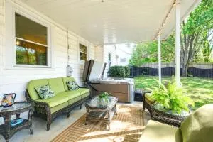 Colorful Roanoke Vacation Rental with Hot Tub! - Cave Spring