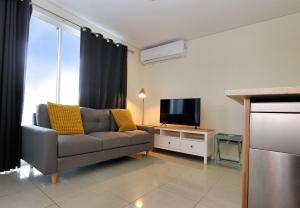 Platinum Apartments - Unit 2