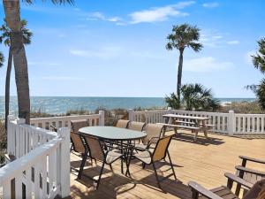 Six-Bedroom Holiday Home room in Beach Blessing- Whole House