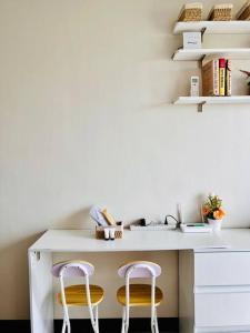 Studio Apartment Condo, Pool View, with Wifi