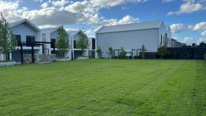 Brand-new entire terrace home