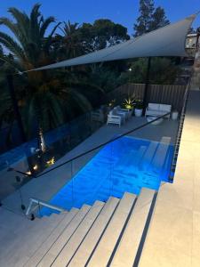 Adelaide - Upmarket Ocean Front Home - Esplanade Location