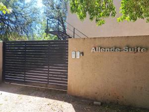 Allende Apart St