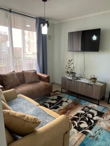 Depto Montserrath en Condominio 3D 1B Parking Excelente Conectividad, Atención Empresas-Facturas