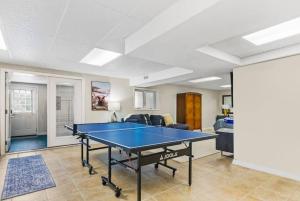 Golf Course Oasis Has Power and Water, MTR Options