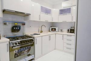 Sea & Formula View Apt