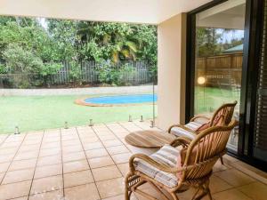 Bright and Spacious Noosa Pad with Pool