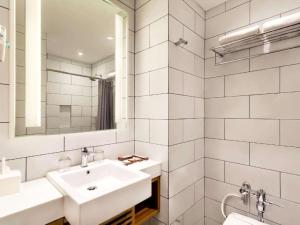 Horison Arcadia Wahid Hasyim