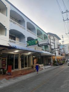Walking Street Pattaya Beach Ordinary Rooms Guest House วอล์คกิ้งสตรีทพัทยาชายหาดพัทยาห้องธรรมดาเกสท์เฮ้าส์ - Ubytování bez kategorie ve městě Pattaya Central