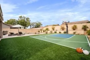 The Scottsdale Getaway - Currys Corner