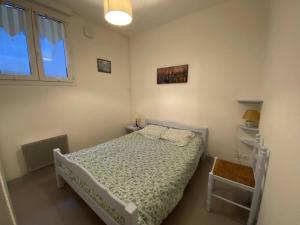 Charmant T2 Cabine au centre de Cauterets, parking et local à ski - FR-1-812-91