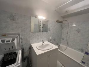 Charmant Appartement à Cauterets - Confort et Accueil Chaleureux - FR-1-812-101