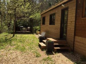 Chalet rustique avec terrasse et WiFi au cœur du Périgord Noir - FR-1-616-387