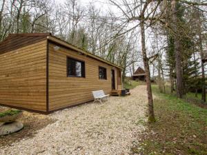 Maisons de vacances Chalet rustique avec terrasse et WiFi au coeur du Perigord Noir - FR-1-616-387 : photos des chambres