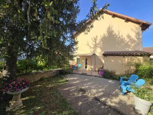 Maisons de vacances Gite cosy 4 pers., terrasse, proche activites nature, WiFi, parking a Cherveix-Cubas - FR-1-616-392 : Maison de Vacances