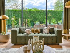 Maisons de vacances Villa d-Architecte a Marcq-en-Baroeul avec Jeux, WiFi, Clim et Parking - FR-1-510-226 : photos des chambres