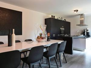 Maisons de vacances Maison moderne avec jardin, confort et proximite Lille - FR-1-510-227 : photos des chambres