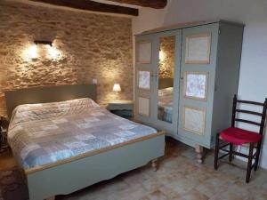 Maisons de vacances Maison rustique avec jardin et equipements pour enfants, proche Sarlat - FR-1-616-394 : photos des chambres