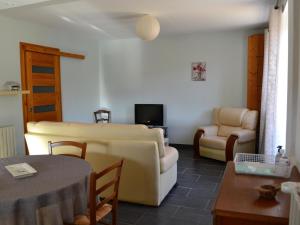 Maisons de vacances Gite charmant a Grolejac avec parking, WiFi et jardin clos - FR-1-616-428 : Maison de Vacances