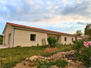 Appartements Studio moderne avec WiFi et parking a Baignes - FR-1-653-270 : photos des chambres