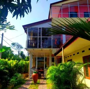 Travellers Home - Polhena