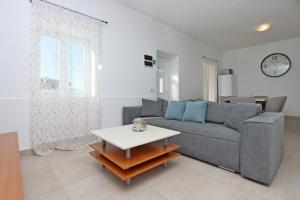Seaside house for families with children Barbat, Rab - 22294