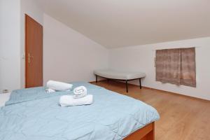 Seaside house for families with children Barbat, Rab - 22294