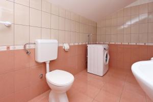 Seaside house for families with children Barbat, Rab - 22294