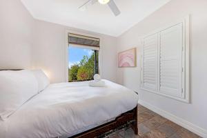50kms of stunning ocean & hinterland views with pool