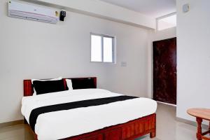 Super Hotel O MAZENTA PALACE