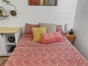 Quaint Monument Retreat studio