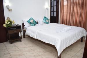 AESTHETICS - THE HOME STAY