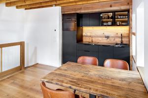 Pilanous Residence - E-Alpine Suite - Swiss Alps