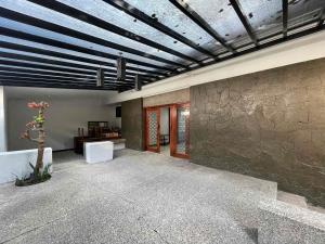 LPad Place